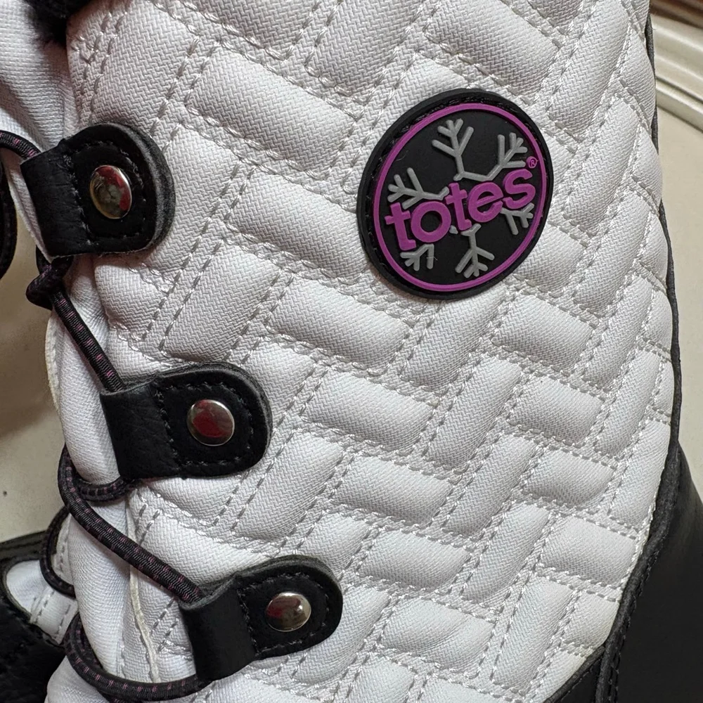 Totes Snow Boots 4 (Big Girl) Black White